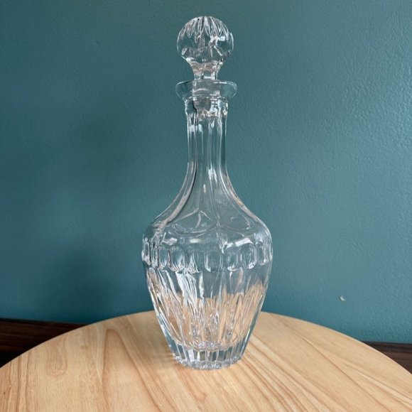 Vintage Crystal Decanter With Stopper Bohemia Czech Republic Elegant Cut Thumbpr - Picture 1 of 10